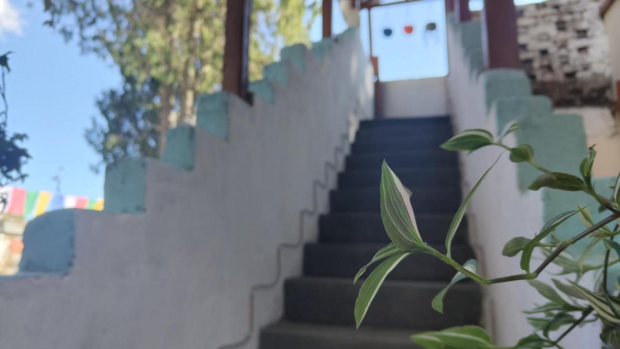Tenzo Homestay Bomdila Экстерьер фото